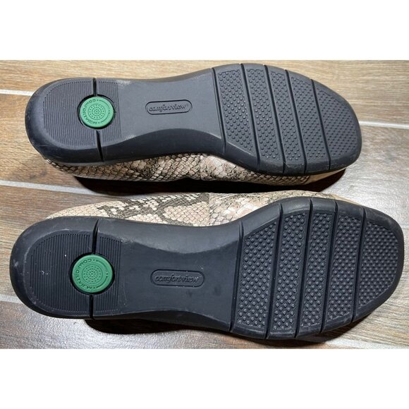 Comfortview Womens Snakeskin Pattern & Beige Cap Toe Flats Size 8 Wide width - Picture 7 of 9